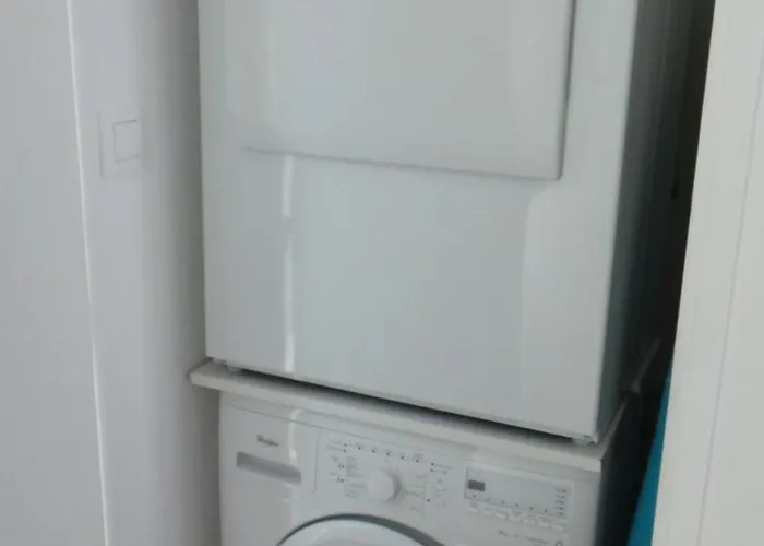 20 Rue Gaste, Proche Gare Sncf De *