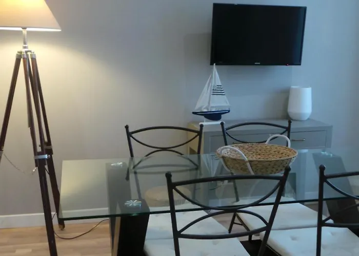 20 Rue Gaste, Proche Gare Sncf De * Breszt