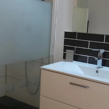 Apartment 20 Rue Gaste, Proche Gare Sncf De *